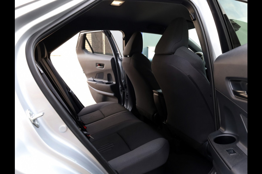 Toyota C-HR 2.0 Hybrid 200 Dynamic | Stoelverwarming | El. Achterklep |