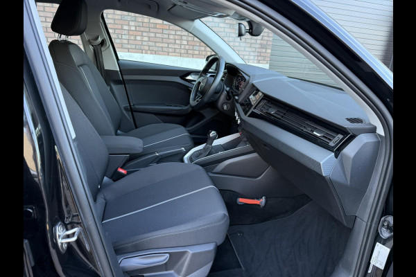 Audi A1 Sportback 25 TFSI S-Tronic Automaat / Apple-Carplay - Android / NED-A1 / PDC / Facturen onderhoud aanwezig / Cruise-C