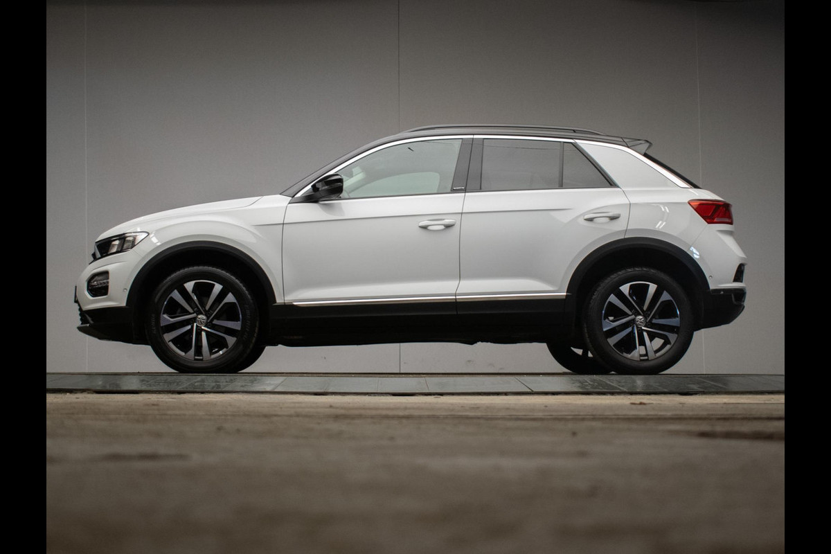 Volkswagen T-Roc 1.0 TSI Style Business Sport (APPLE CARPLAY,NAVI,LED,CRUISE,CLIMATE,SPORTSTOELEN,PDC,GETINT,NETTESTAAT) Volkswagen T-Roc 1.0 TSI Style Business Sport (APPLE CARPLAY,NAVI,LED,CRUISE,CLIMATE,SPORTSTOELEN,PDC,GETINT,NETTESTAAT)