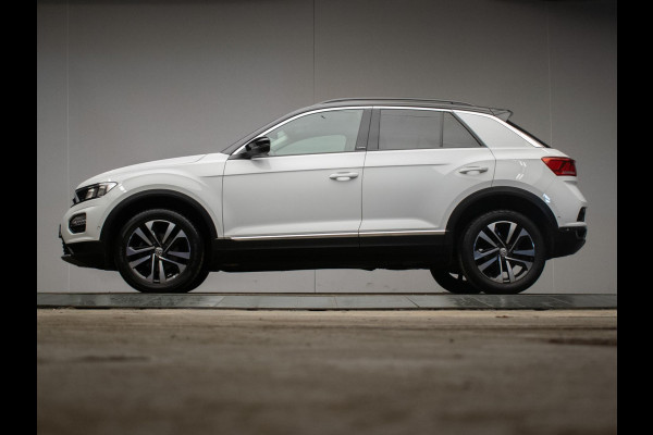 Volkswagen T-Roc 1.0 TSI Style Business Sport (APPLE CARPLAY,NAVI,LED,CRUISE,CLIMATE,SPORTSTOELEN,PDC,GETINT,NETTESTAAT)