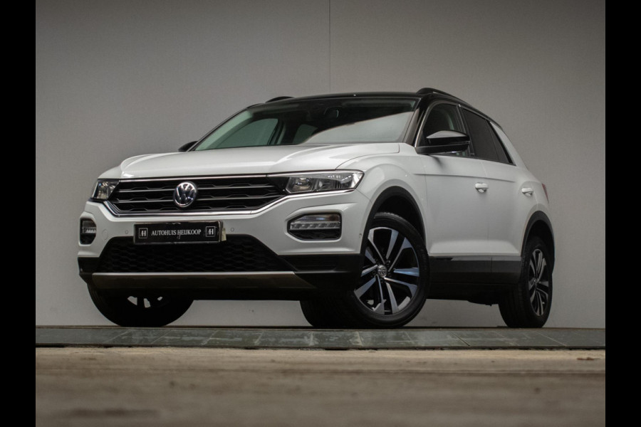 Volkswagen T-Roc 1.0 TSI Style Business Sport (APPLE CARPLAY,NAVI,LED,CRUISE,CLIMATE,SPORTSTOELEN,PDC,GETINT,NETTESTAAT)