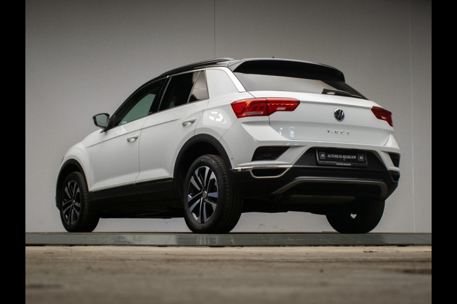 Volkswagen T-Roc 1.0 TSI Style Business Sport (APPLE CARPLAY,NAVI,LED,CRUISE,CLIMATE,SPORTSTOELEN,PDC,GETINT,NETTESTAAT)