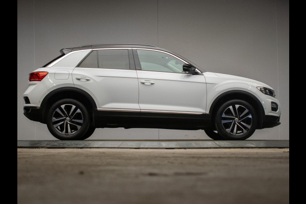 Volkswagen T-Roc 1.0 TSI Style Business Sport (APPLE CARPLAY,NAVI,LED,CRUISE,CLIMATE,SPORTSTOELEN,PDC,GETINT,NETTESTAAT)