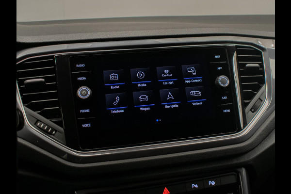 Volkswagen T-Roc 1.0 TSI Style Business Sport (APPLE CARPLAY,NAVI,LED,CRUISE,CLIMATE,SPORTSTOELEN,PDC,GETINT,NETTESTAAT)