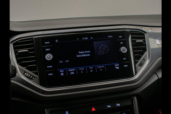 Volkswagen T-Roc 1.0 TSI Style Business Sport (APPLE CARPLAY,NAVI,LED,CRUISE,CLIMATE,SPORTSTOELEN,PDC,GETINT,NETTESTAAT)
