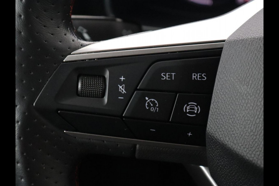 Seat Leon 1.5 TSI FR Intens | Stoelverwarming | Camera | Keyless | Stuurverwarming | Carplay | Digital Cockpit | Full LED