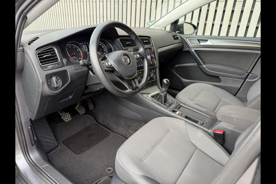Volkswagen Golf 1.0 TSI Comfortline - apple carplay