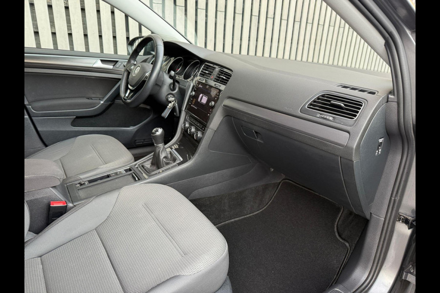Volkswagen Golf 1.0 TSI Comfortline - apple carplay