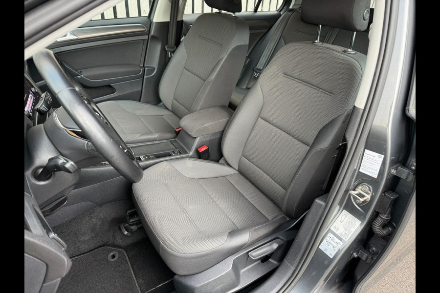 Volkswagen Golf 1.0 TSI Comfortline - apple carplay