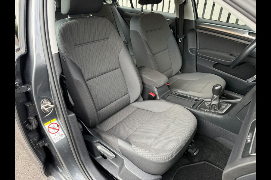 Volkswagen Golf 1.0 TSI Comfortline - apple carplay