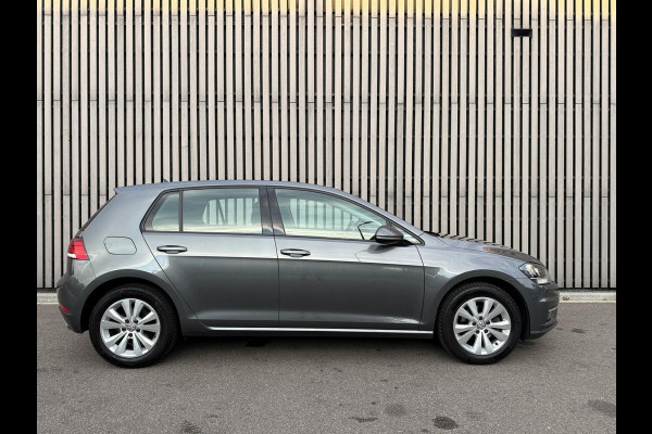 Volkswagen Golf 1.0 TSI Comfortline - apple carplay