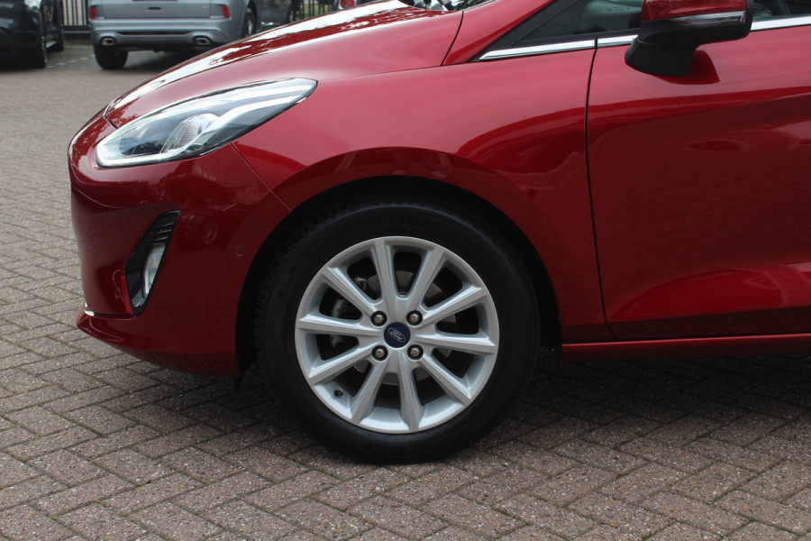 Ford Fiesta 1.0 EcoBoost Titanium / Camera / Navigatie / 16'' / B&O / DAB / Getint glas / Cruise Control