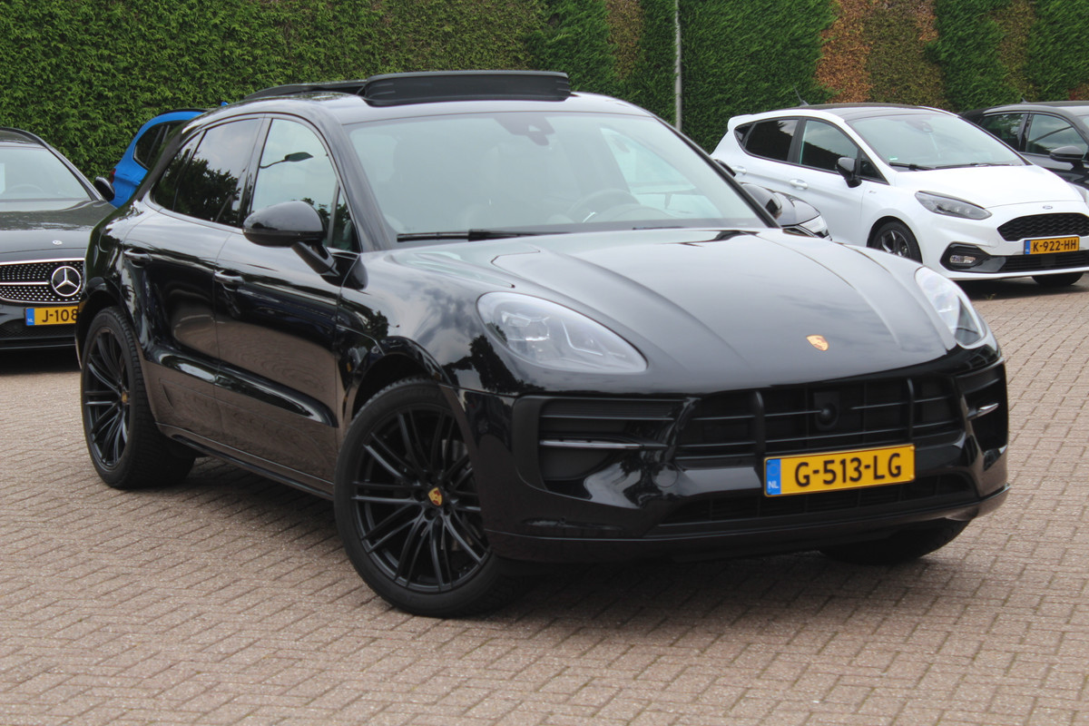 Porsche Macan 2.0 / Panoramadak / Camera / Luchtvering / 21'' / Sportchrono + Design / Bose / Dodehoek / Apple CarPlay / Stoel+Stuurverwarming / Luxe Leder / Stoelverwarming / ACC