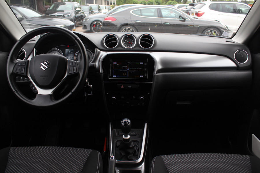 Suzuki Vitara 1.4 Boosterjet Select Smart Hybrid / Camera / Navigatie / 17'' / DAB / Stoelverwarming / Getint glas / Cruise Control