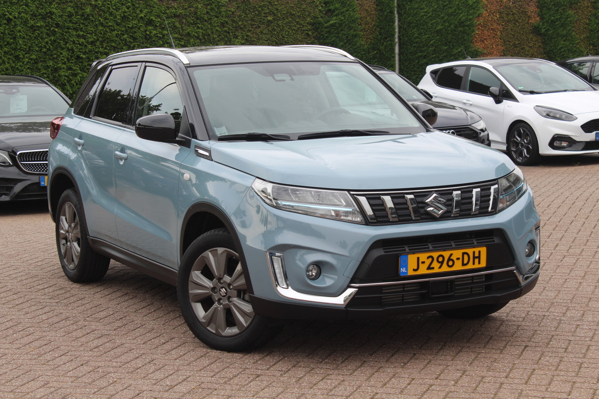 Suzuki Vitara 1.4 Boosterjet Select Smart Hybrid / Camera / Navigatie / 17'' / DAB / Stoelverwarming / Getint glas / Cruise Control