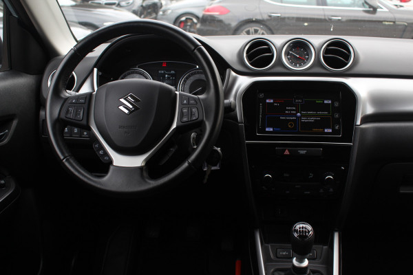 Suzuki Vitara 1.4 Boosterjet Select Smart Hybrid / Camera / Navigatie / 17'' / DAB / Stoelverwarming / Getint glas / Cruise Control