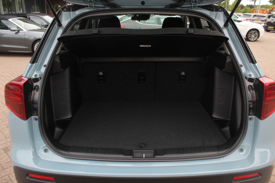 Suzuki Vitara 1.4 Boosterjet Select Smart Hybrid / Camera / Navigatie / 17'' / DAB / Stoelverwarming / Getint glas / Cruise Control