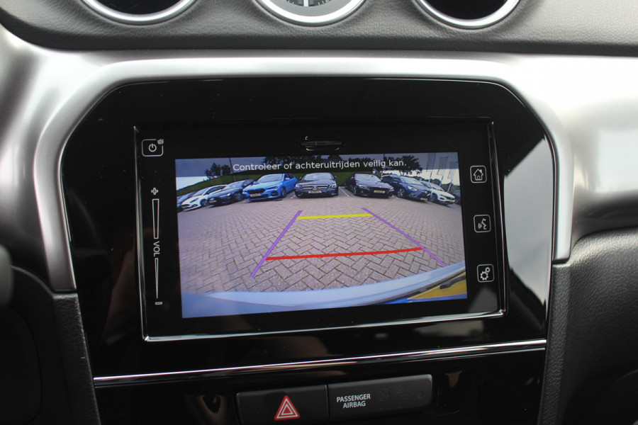 Suzuki Vitara 1.4 Boosterjet Select Smart Hybrid / Camera / Navigatie / 17'' / DAB / Stoelverwarming / Getint glas / Cruise Control