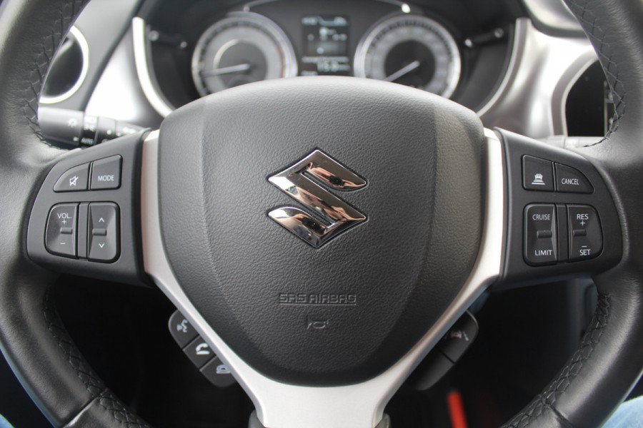 Suzuki Vitara 1.4 Boosterjet Select Smart Hybrid / Camera / Navigatie / 17'' / DAB / Stoelverwarming / Getint glas / Cruise Control