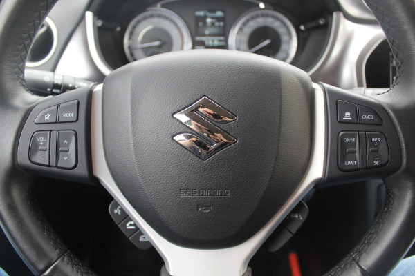 Suzuki Vitara 1.4 Boosterjet Select Smart Hybrid / Camera / Navigatie / 17'' / DAB / Stoelverwarming / Getint glas / Cruise Control