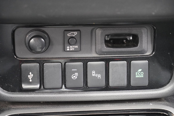 Mitsubishi Outlander 2.4 PHEV Intense+ / Schuifdak / Trekhaak / Power Sound System / Camera / 104dkm!