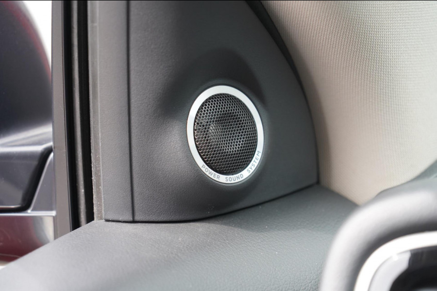 Mitsubishi Outlander 2.4 PHEV Intense+ / Schuifdak / Trekhaak / Power Sound System / Camera / 104dkm!