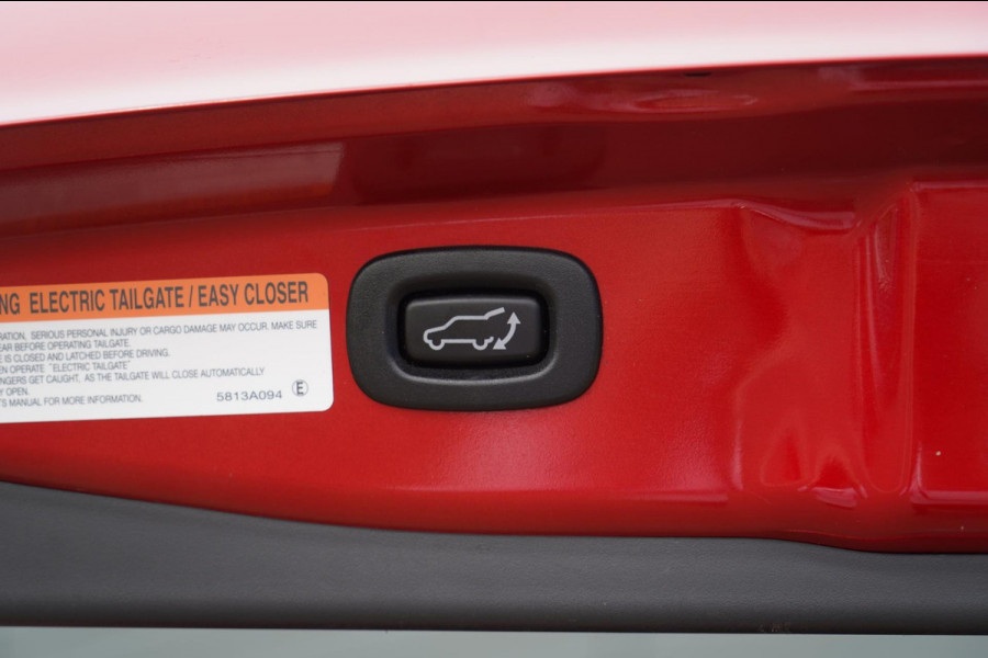 Mitsubishi Outlander 2.4 PHEV Intense+ / Schuifdak / Trekhaak / Power Sound System / Camera / 104dkm!