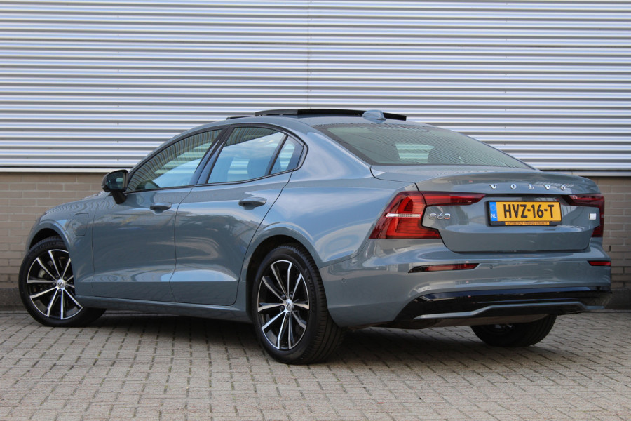 Volvo S60 2.0 Recharge T8 AWD Ultimate Dark | Schuif/Kantel dak | Head-up | H/K | BLIS | Leder | Pilot Assist