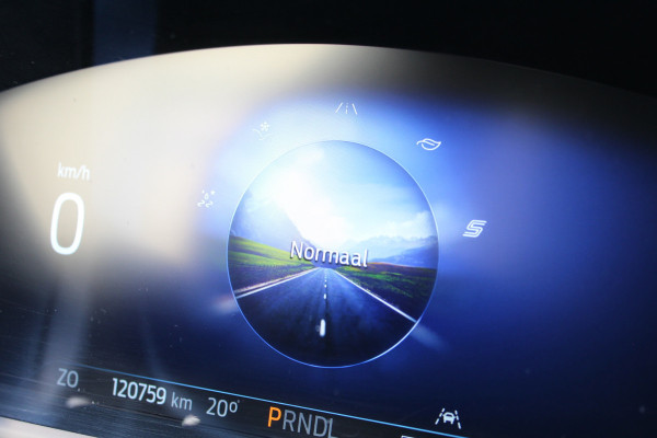 Ford Kuga 2.5 PHEV ST-Line X | Panoramadak | 19'' | BLIS | B&O | Head-up | Winterpack