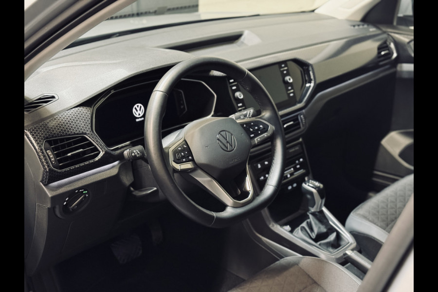 Volkswagen T-Cross 1.5 TSI Style DSG | Virtual | Keyless | Camera