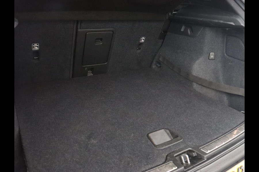 Volvo XC40 1.5 T5 Twin Engine Inscription | Panoramadak | Leder | Harman/Kardon | Stoelverwarming | Carplay | Camera | Navigatie | Adaptive cruise | PHEV | Plug In Volvo XC40 1.5 T5 Twin Engine Inscription | Panoramadak | Leder | Harman/Kardon | Stoelverwarming | Carplay | Camera | Navigatie | Adaptive cruise | PHEV | Plug In