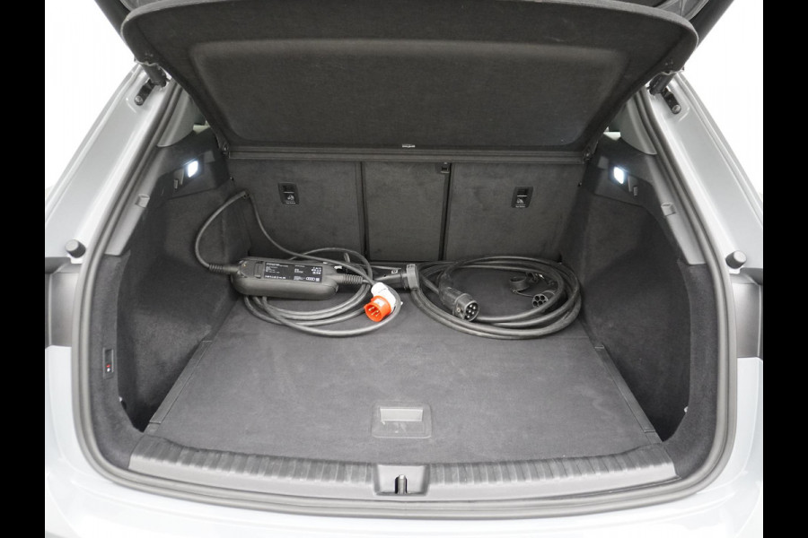 Audi Q4 e-tron 50 quattro Advanced edition 77 kWh MEMORY SEAT | ELEK. TREKHAAK | LEDER | RIJKLAARPRIJS incl. 12mnd BOVAG