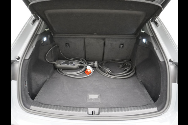 Audi Q4 e-tron 50 quattro Advanced edition 77 kWh MEMORY SEAT | ELEK. TREKHAAK | LEDER | RIJKLAARPRIJS incl. 12mnd BOVAG