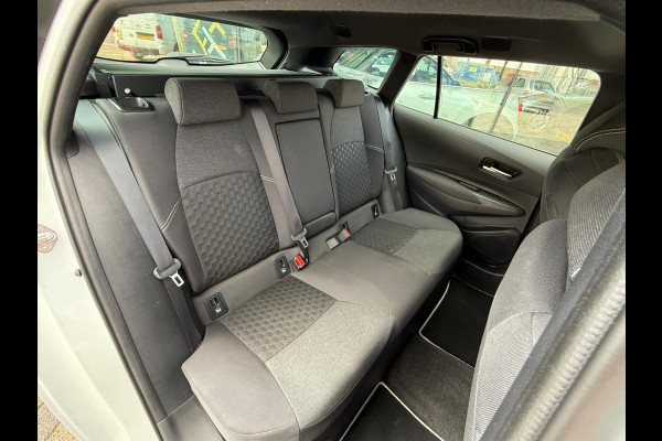 Toyota Corolla Touring Sports Hybrid 140 Business, CarPlay, Trekhaak, Stuur + stoelverw