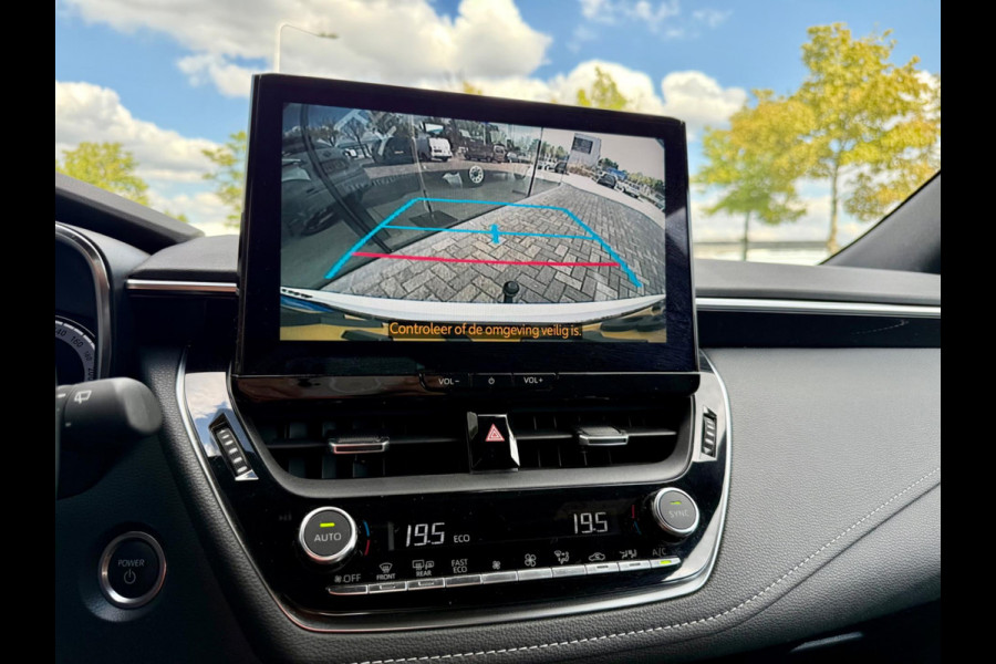 Toyota Corolla Touring Sports Hybrid 140 Business, CarPlay, Trekhaak, Stuur + stoelverw