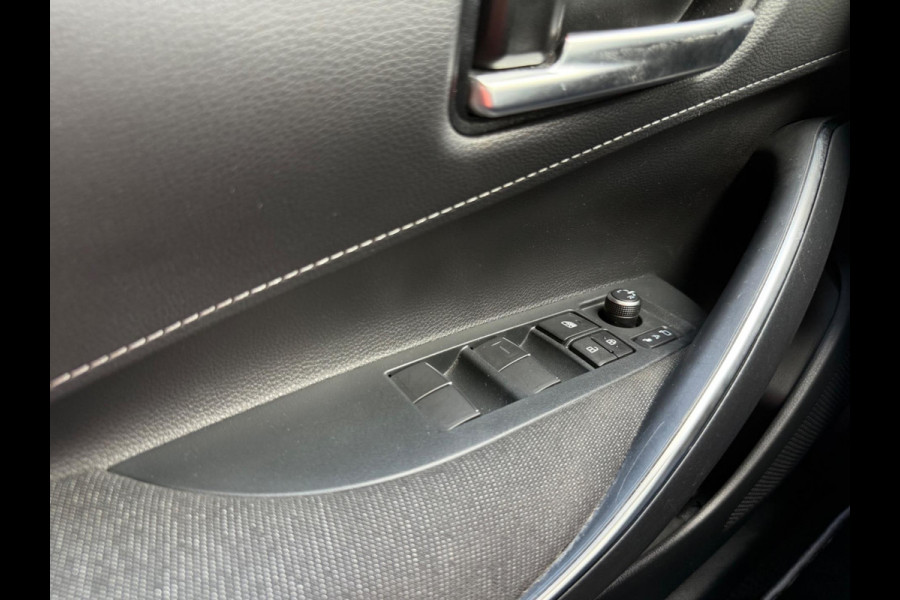 Toyota Corolla Touring Sports Hybrid 140 Business, CarPlay, Trekhaak, Stuur + stoelverw