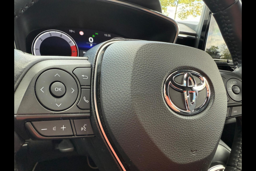 Toyota Corolla Touring Sports Hybrid 140 Business, CarPlay, Trekhaak, Stuur + stoelverw