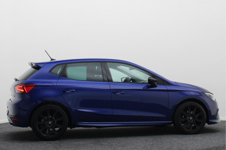 Seat Ibiza 1.0 TSI FR Business Intense Climate, ACC, Camera, Apple Carplay, Sportstoelen, PDC, LED, 17''