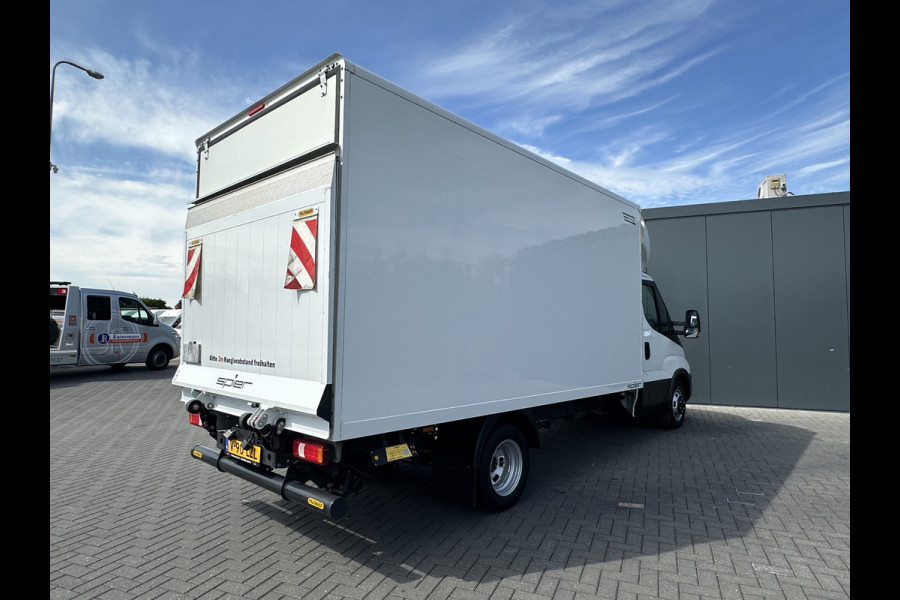 Iveco Daily 35C16 2.3 D 157 PK / ZEER NETJES !! / HYDRAULISCHE LAADKLEP / BAKWAGEN / 65.983 KM ! / AIRCO / DUBBELLUCHT / 3-ZITS