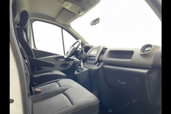 Renault Trafic 1.6 dCi 126pk E6 Comfort 3 zits BPM Vrij! Lease €240 p/m, Airco, Navi, Trekhaak, PDC, Volledig onderhoudshistorie aanwezig