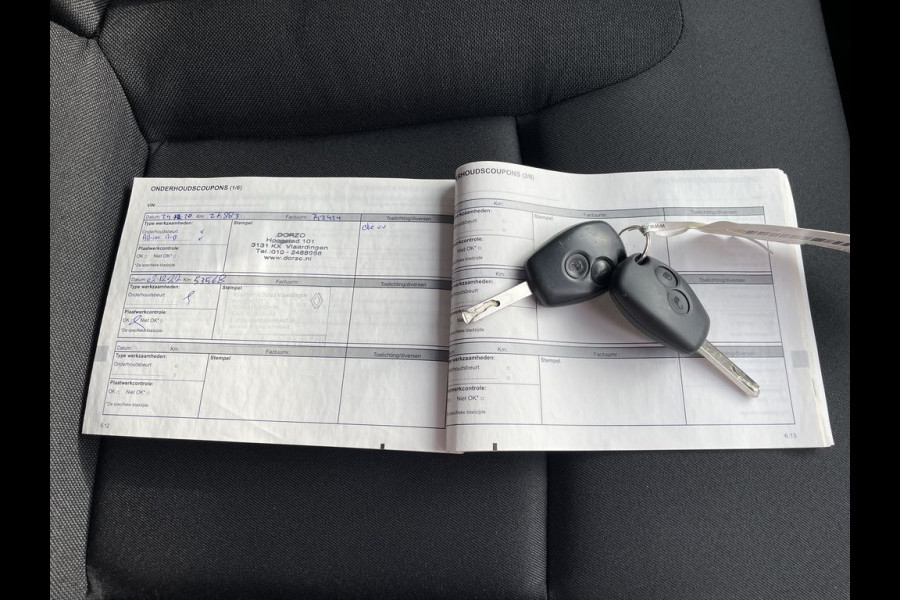Renault Trafic 1.6 dCi 126pk E6 Comfort 3 zits BPM Vrij! Lease €240 p/m, Airco, Navi, Trekhaak, PDC, Volledig onderhoudshistorie aanwezig