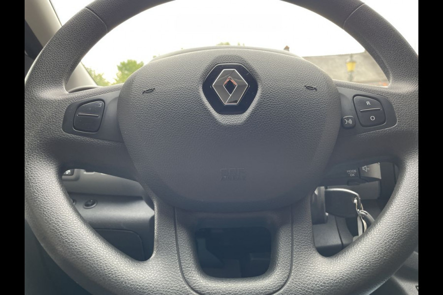 Renault Trafic 1.6 dCi 126pk E6 Comfort 3 zits BPM Vrij! Lease €240 p/m, Airco, Navi, Trekhaak, PDC, Volledig onderhoudshistorie aanwezig