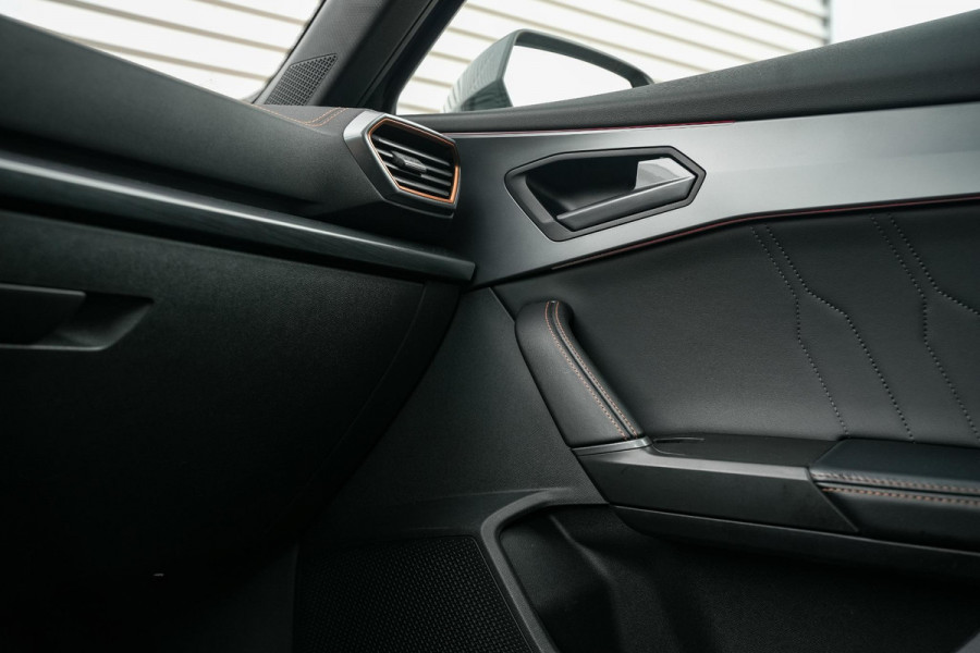 CUPRA Formentor 1.4 e-Hybrid VZ Performance Panodak ACC 360 Camera DAB+ Keyless Leer Stuurverw.