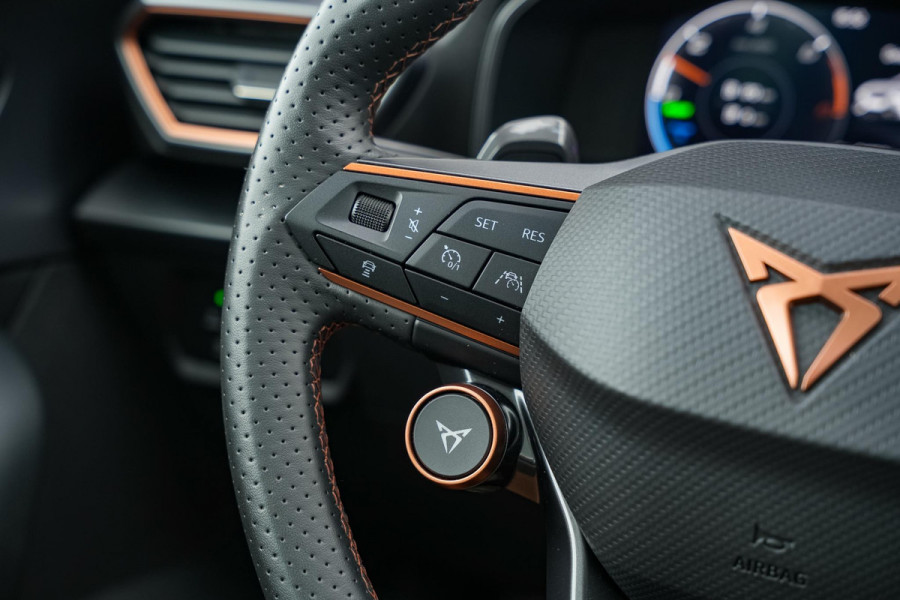 CUPRA Formentor 1.4 e-Hybrid VZ Performance Panodak ACC 360 Camera DAB+ Keyless Leer Stuurverw.