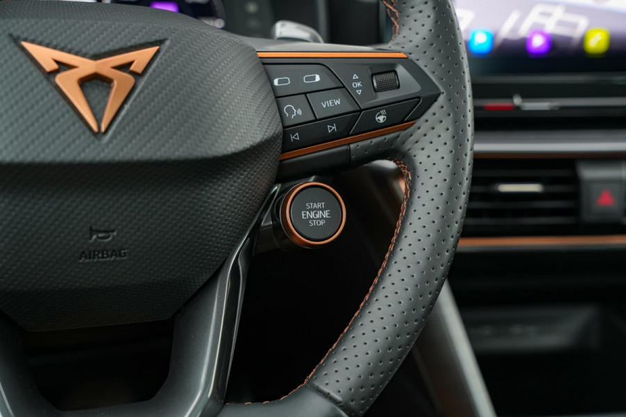 CUPRA Formentor 1.4 e-Hybrid VZ Performance Panodak ACC 360 Camera DAB+ Keyless Leer Stuurverw.