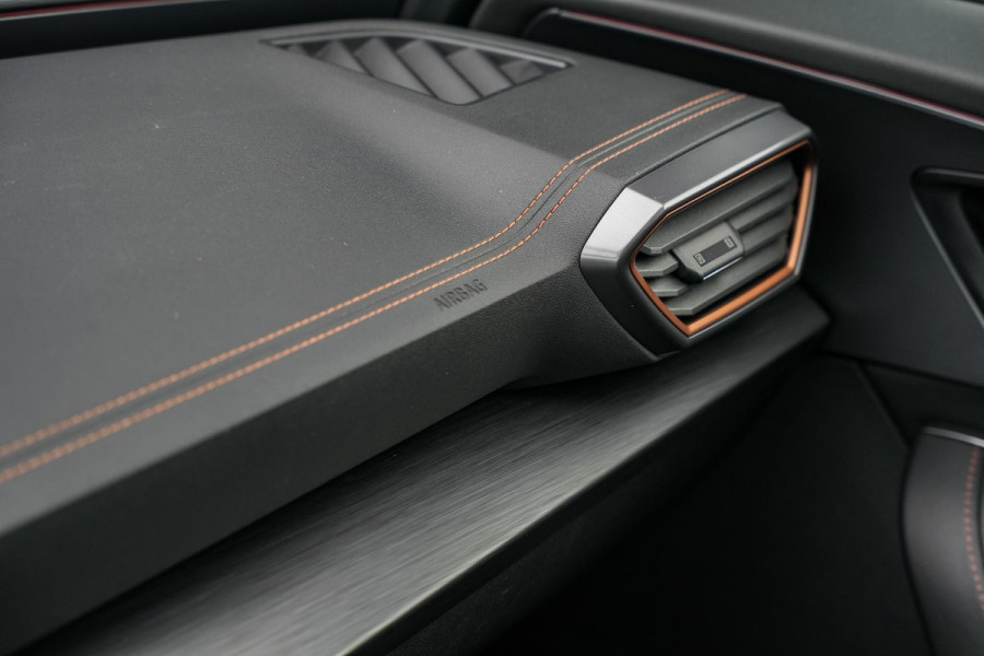 CUPRA Formentor 1.4 e-Hybrid VZ Performance Panodak ACC 360 Camera DAB+ Keyless Leer Stuurverw.
