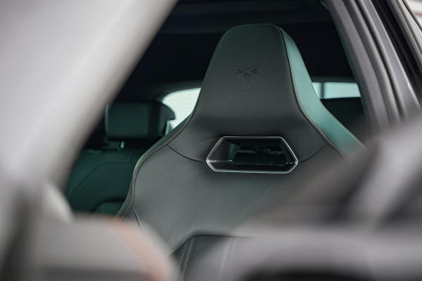CUPRA Formentor 1.4 e-Hybrid VZ Performance Panodak ACC 360 Camera DAB+ Keyless Leer Stuurverw.