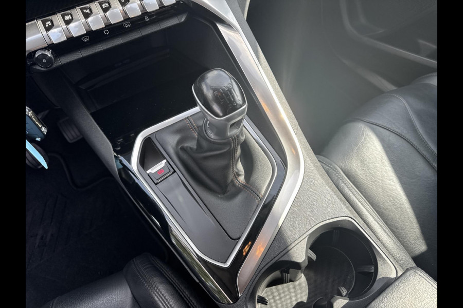 Peugeot 3008 1.2 PureTech Blue Lease Executive volleder | trekhaak