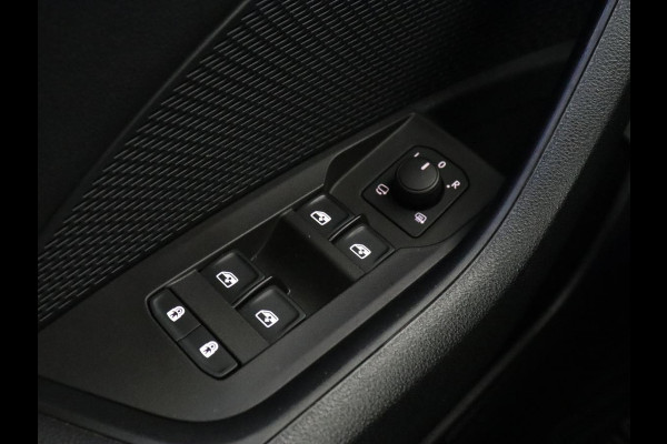 Škoda Octavia 1.4 TSI iV PHEV Business Edition | Trekhaak | Stoel & stuurverwarming | Head-Up | Adaptive cruise | Memory | Parkeerhulp | Digital Cockpit | Achterbankverwarming | Carplay | Plug In
