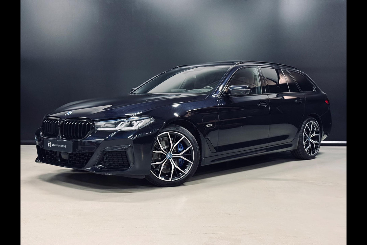 BMW 5 Serie Touring 530e xDrive M-Pakket, Shadow Line, Laser Light, Pano, Virtual, Leder, 360 Cam, Hud, PDC, Dealer Onderhouden